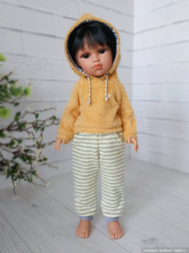 Ruby red и Оливия Llorens, сравнение кукол