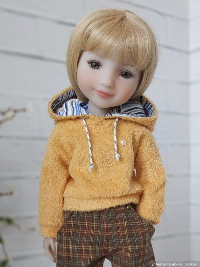 Ruby red и Оливия Llorens, сравнение кукол