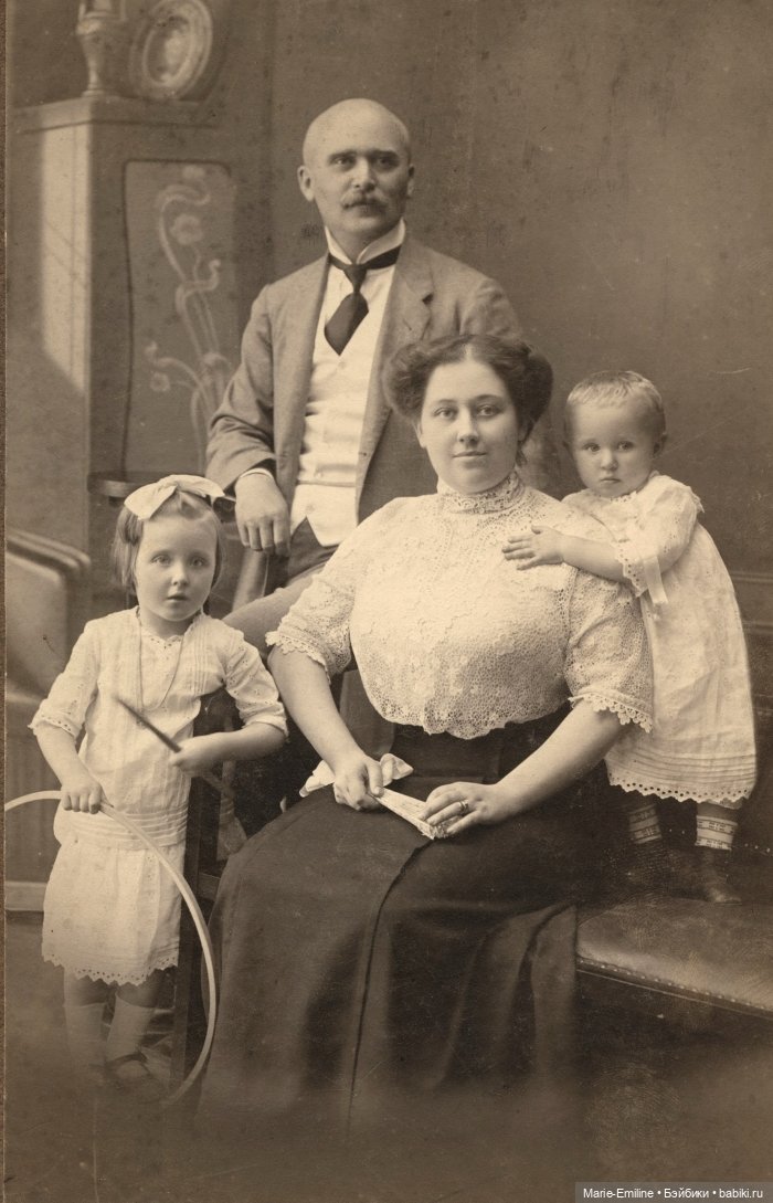 Семейные фотографии из прошлого (фото 3)