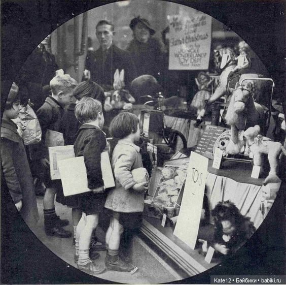 У витрины с куклами — Винтажные куклы ГДР (Немки): Бигги (фото 10)