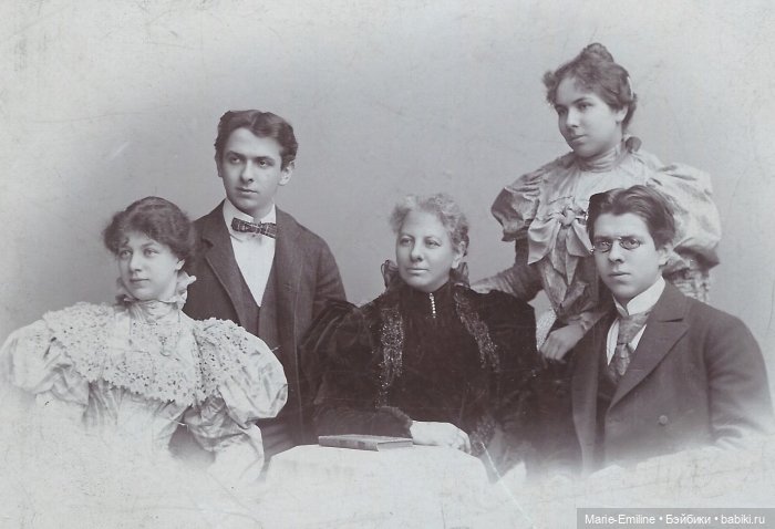 Семейные фотографии из прошлого