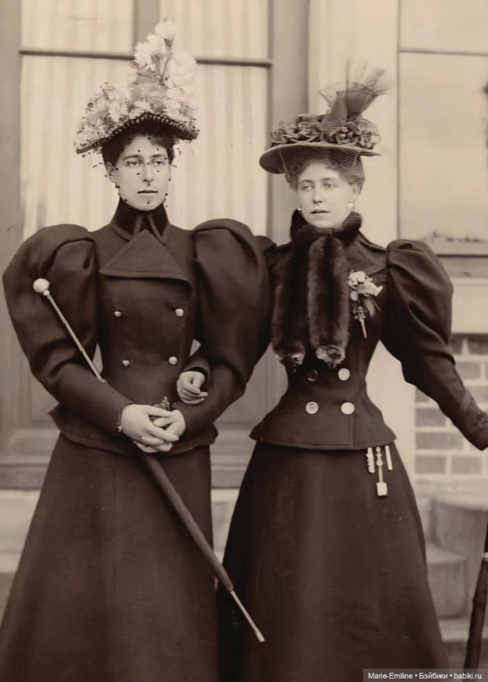 Молодые дамы из прошлого — Всё об антикварных куклах: история