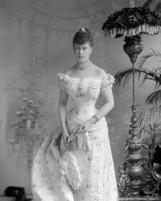 Молодые дамы из прошлого — Всё об антикварных куклах: история