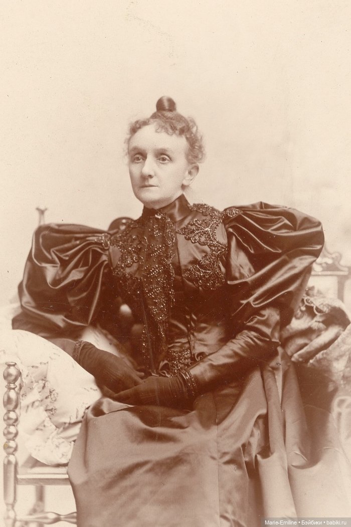 Молодые дамы из прошлого — Всё об антикварных куклах: история