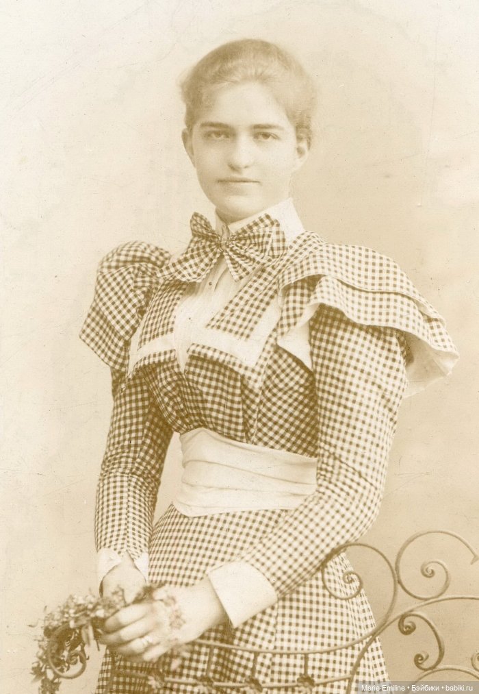 Молодые дамы из прошлого — Всё об антикварных куклах: история