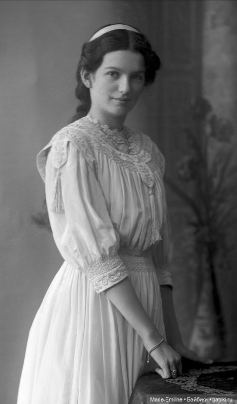 Молодые дамы из прошлого — Всё об антикварных куклах: история