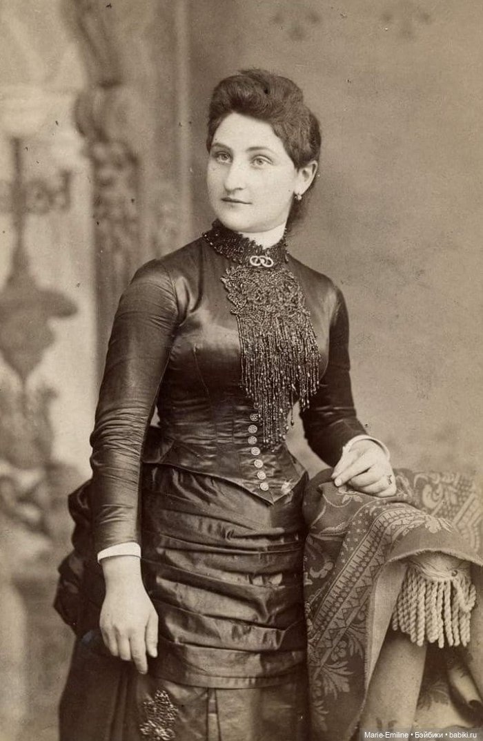 Молодые дамы из прошлого — Всё об антикварных куклах: история