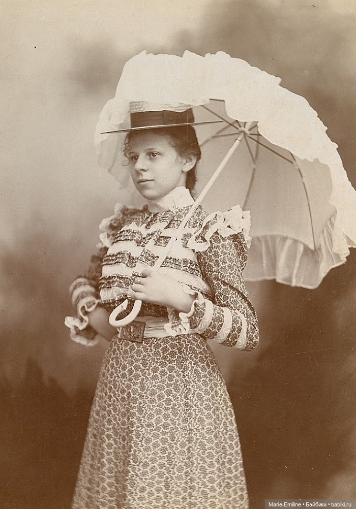 Молодые дамы из прошлого — Всё об антикварных куклах: история