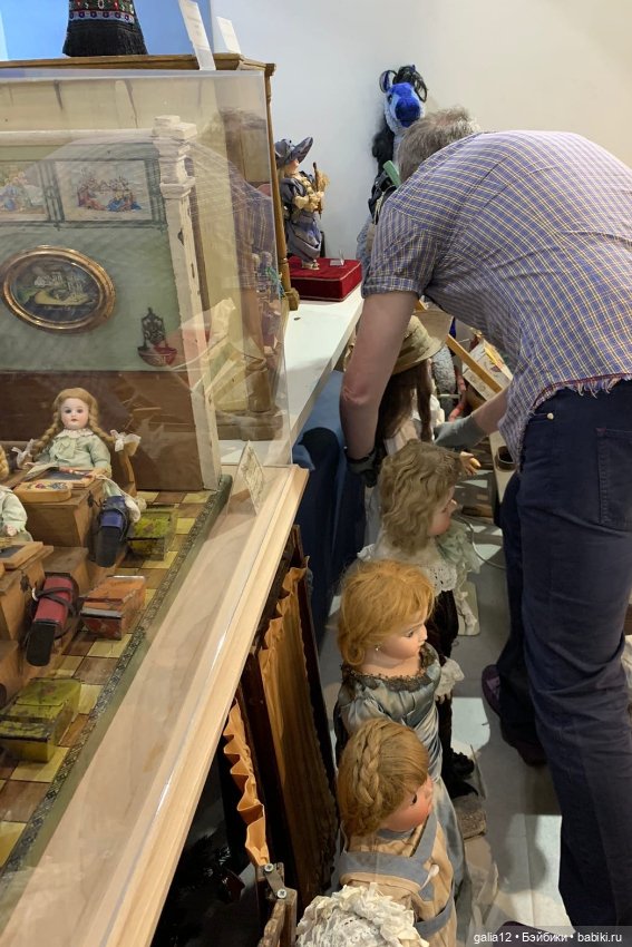 Антикварный мир Бориса Сумарокова в ЦДМ. Часть 2