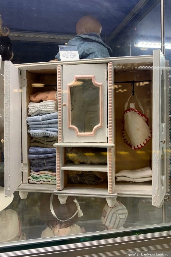 Антикварный мир Бориса Сумарокова в ЦДМ. Часть 1