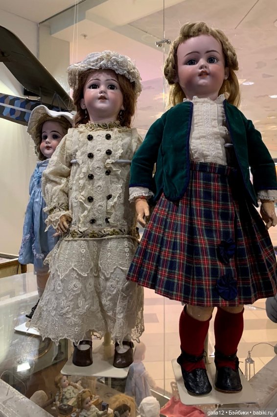 Антикварный мир Бориса Сумарокова в ЦДМ. Часть 1