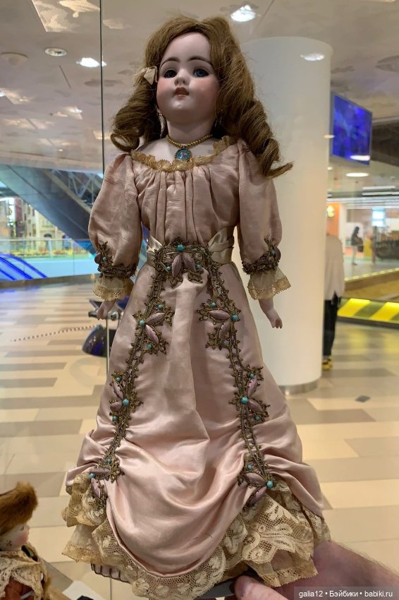 Антикварный мир Бориса Сумарокова в ЦДМ. Часть 1