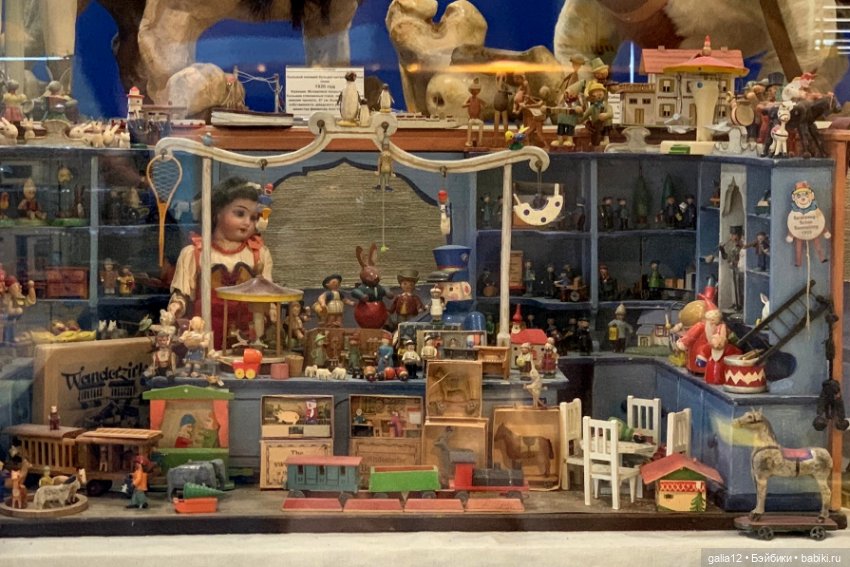 Антикварный мир Бориса Сумарокова в ЦДМ. Часть 1 (фото 9)