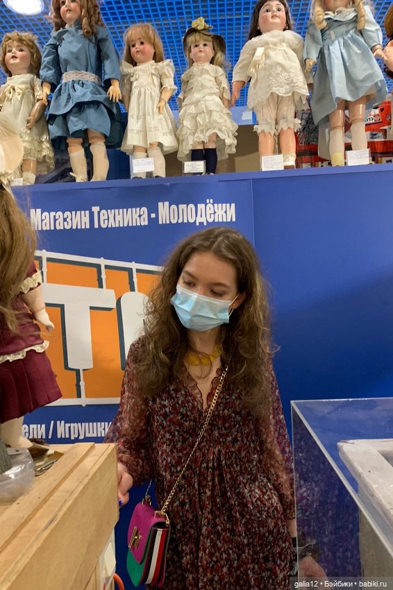 Антикварный мир Бориса Сумарокова в ЦДМ. Часть 1