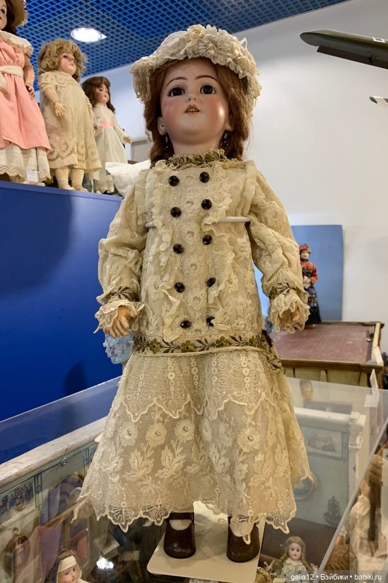 Антикварный мир Бориса Сумарокова в ЦДМ. Часть 1