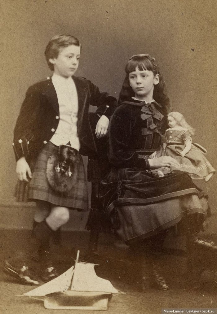 Детки, с куклами и без — Всё об антикварных куклах: история