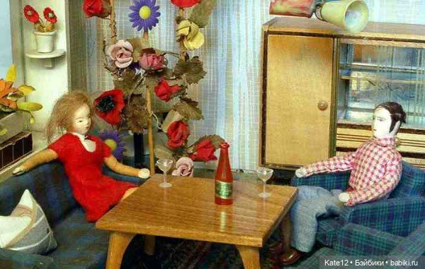 Кукольные домики 1950-60-х г. Гостиная (фото 2)