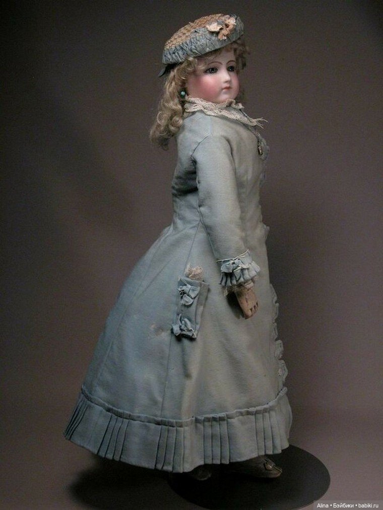 Куклы викторианской эпохи и их наряды