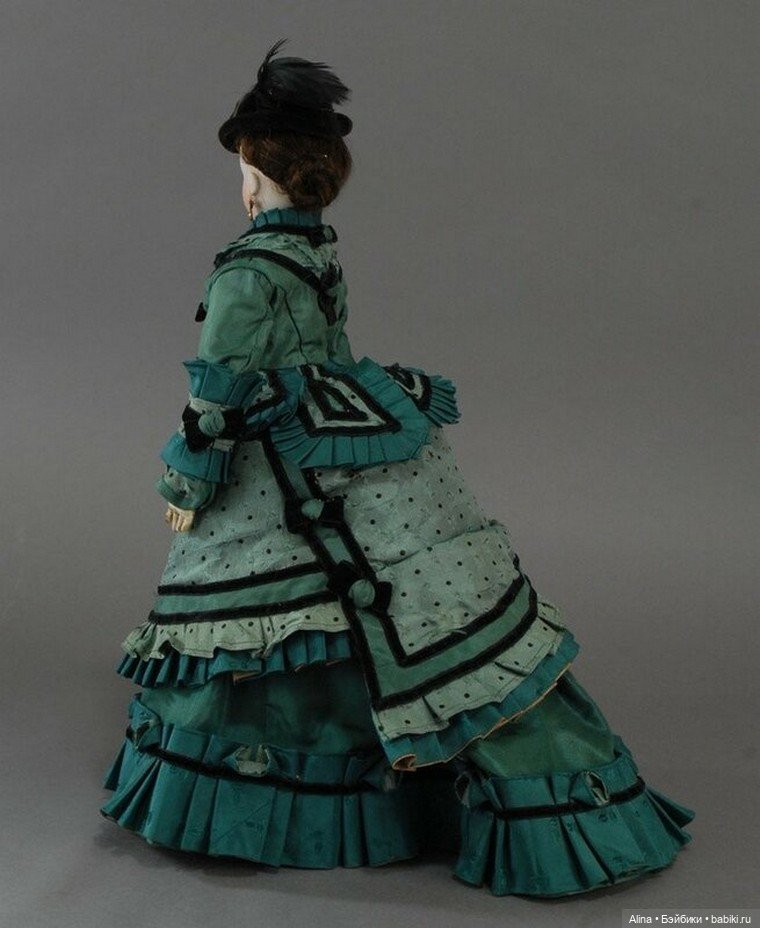 Куклы викторианской эпохи и их наряды