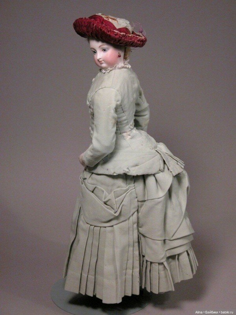 Куклы викторианской эпохи и их наряды