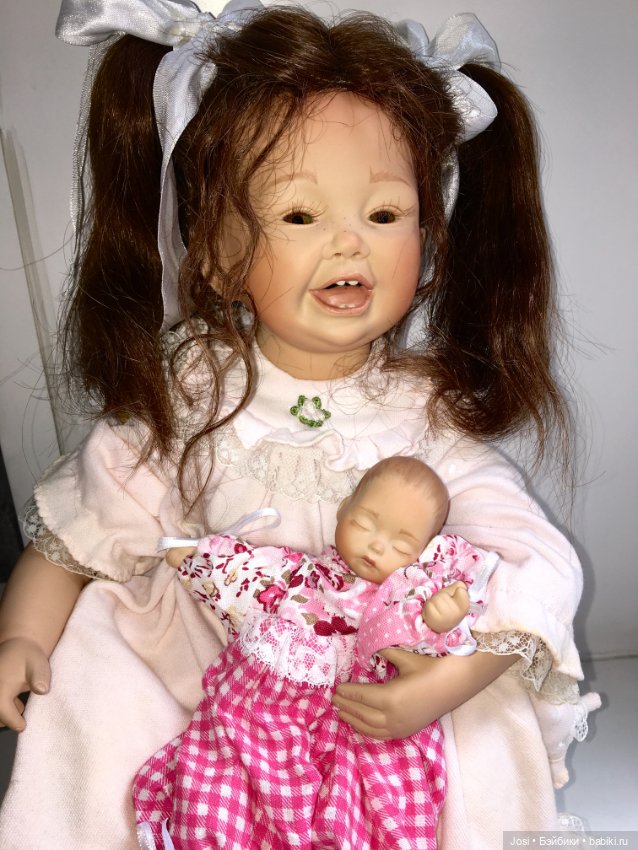 Безудержное веселье с Maxi от U.E.Korinth