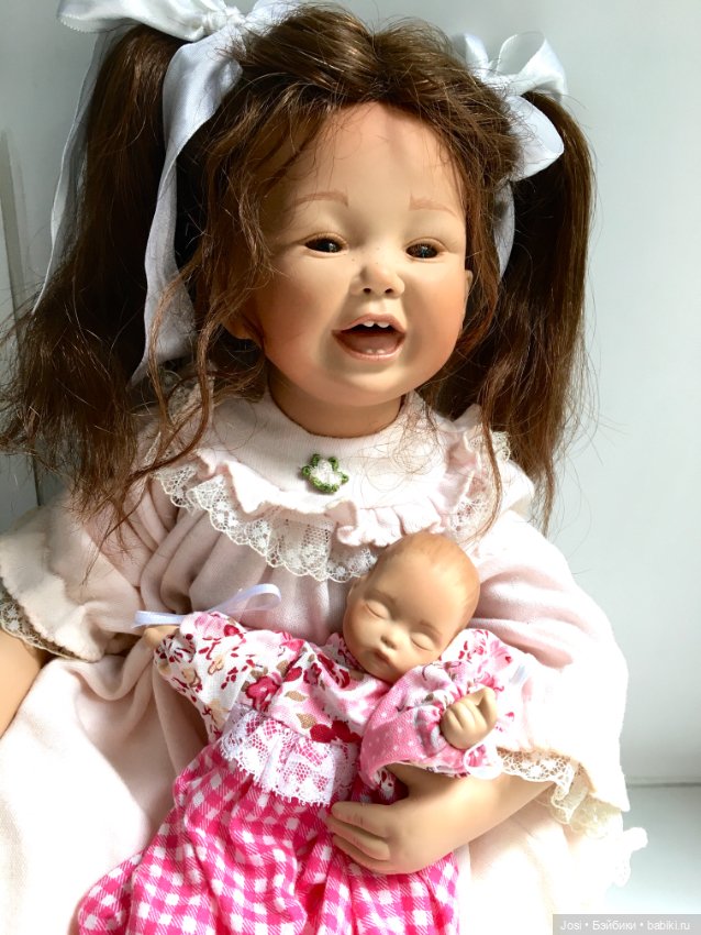 Безудержное веселье с Maxi от U.E.Korinth