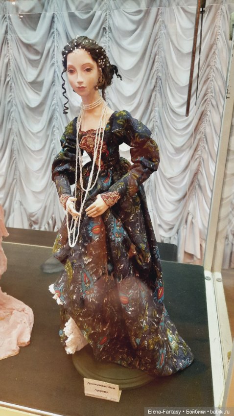 Выставка "Визит дамы" в музейно-выставочном центре "Тушино" (фото 8)