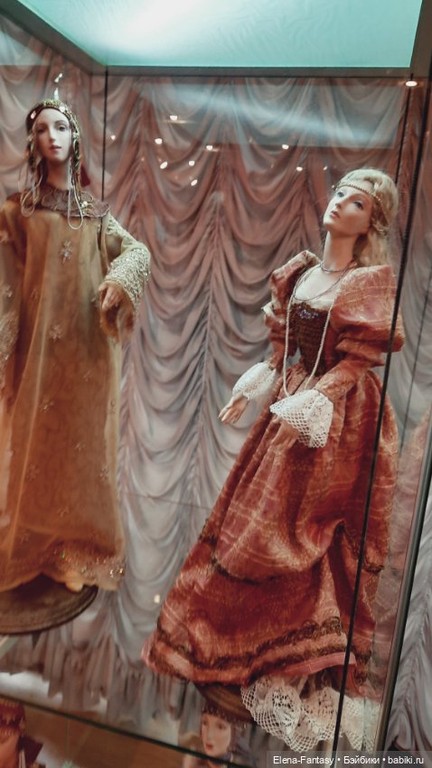 Выставка "Визит дамы" в музейно-выставочном центре "Тушино" (фото 5)