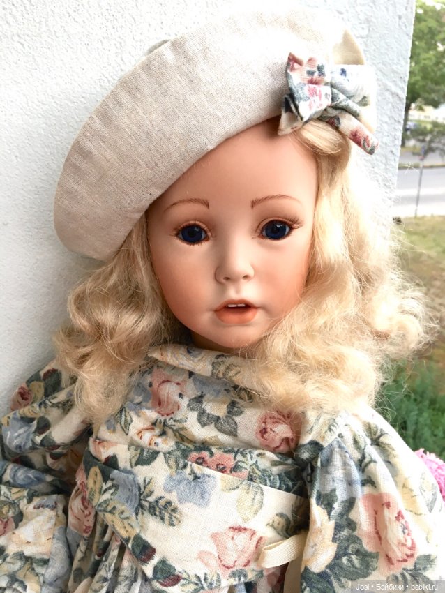 Белокурая и синеглазая Shay 85см молд Donna Rubert