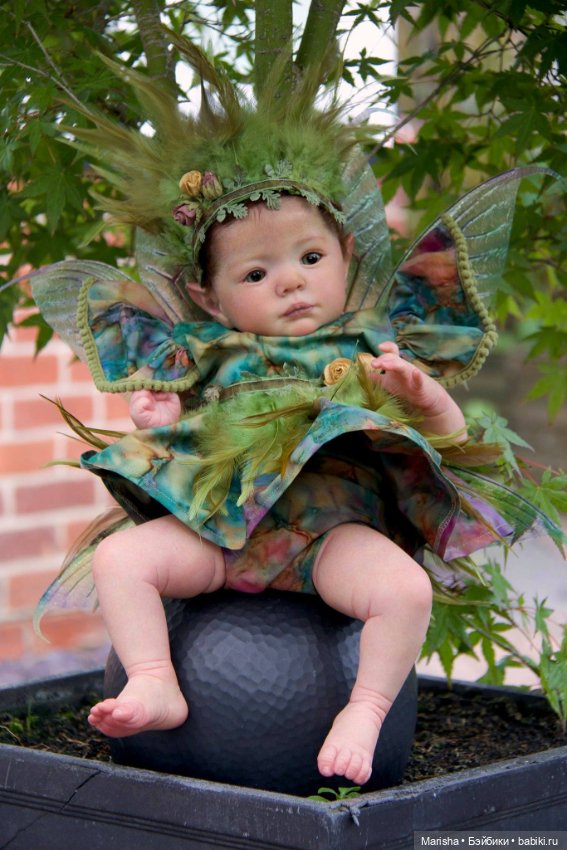 Elf-Fee скульптора Karola Wegerich, автор прототипа Cheryl van Pletzen