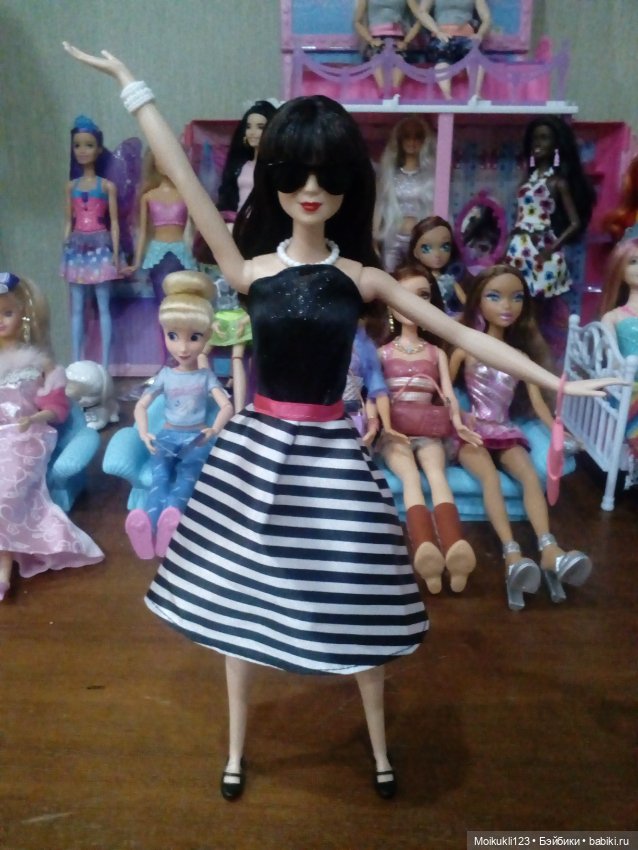 Ура! Новая одежка для для барби (фото 2)