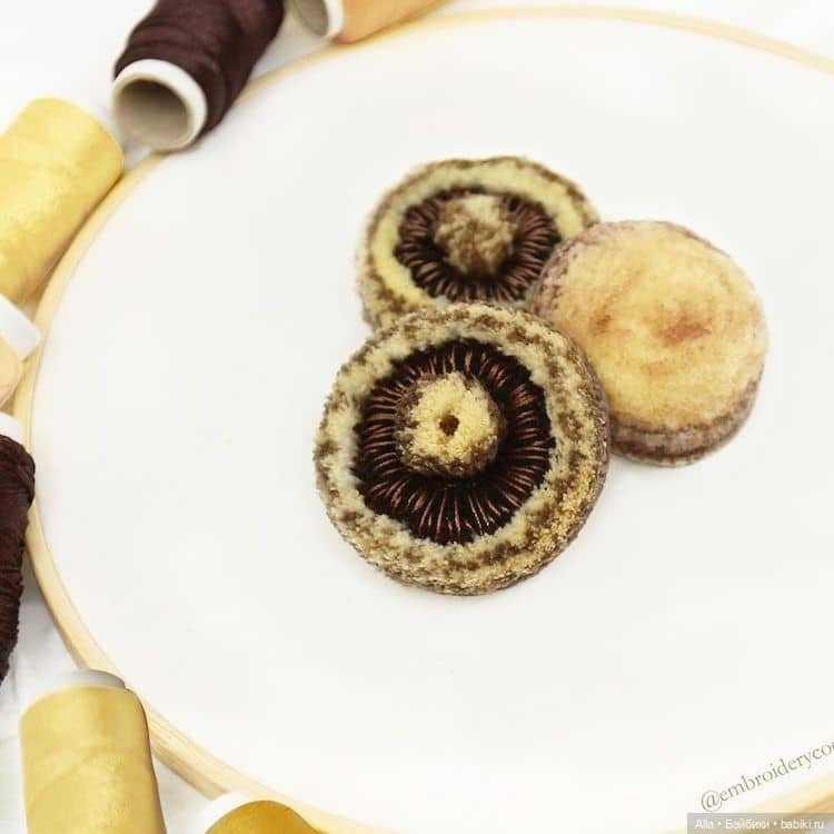 Фантастическая вышивка Youmeng liu