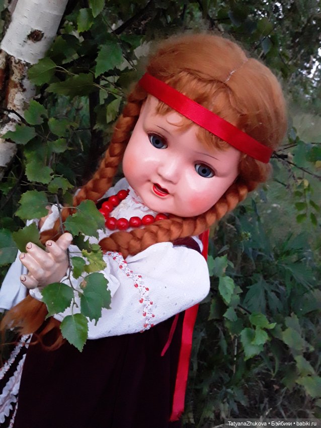 "Есть в летнем воздухе, под вечер зовущий выйти аромат…"