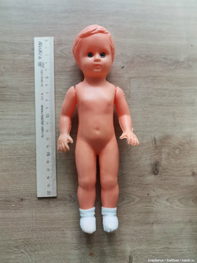 Помогите, пожалуйста, опознать куклу