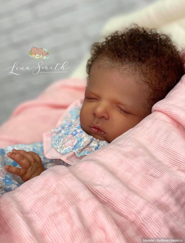 Lusia скульптора Olga Auer, автор прототипа Lena Smith