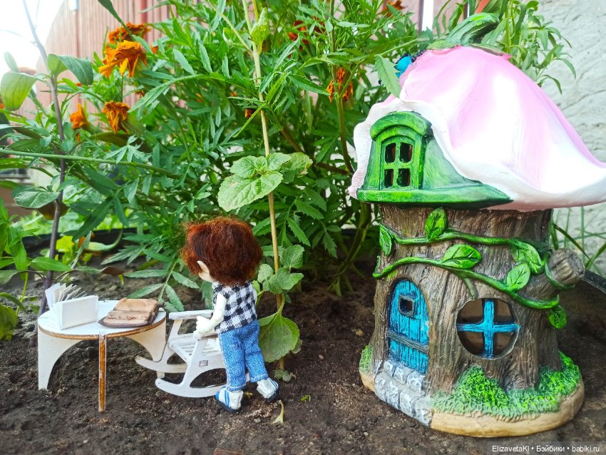 Однажды на клумбе. Realpuki. 123 часть