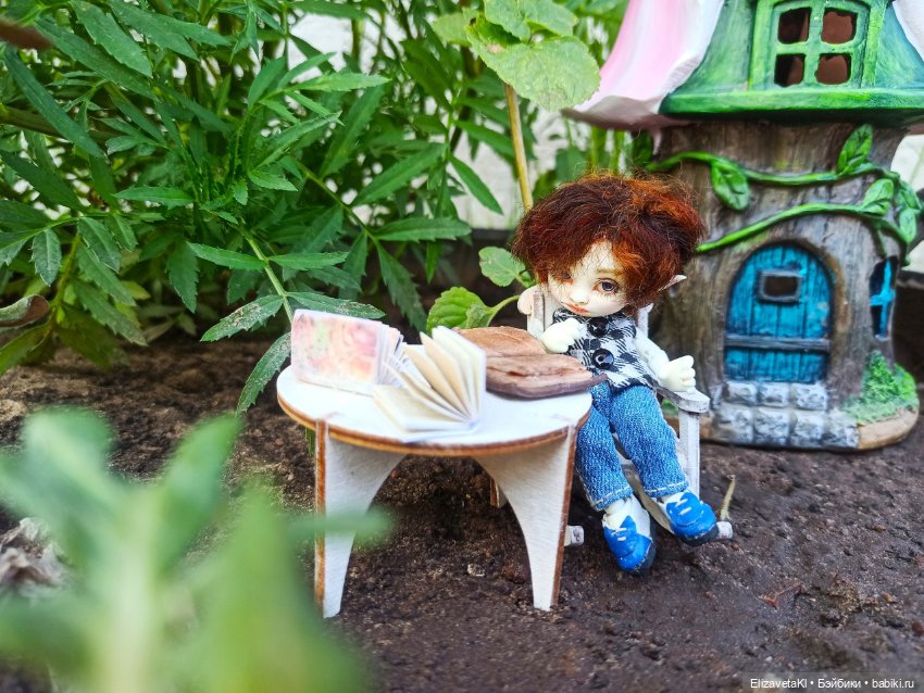 Однажды на клумбе. Realpuki. 123 часть