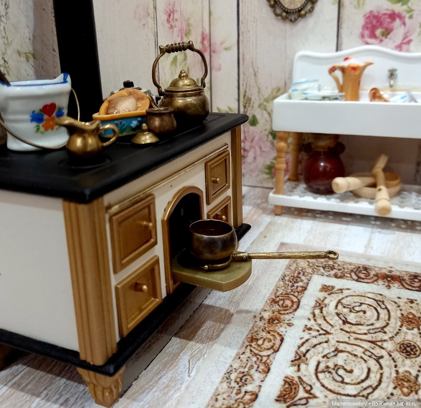 Маленький хаос на крошечной кухне