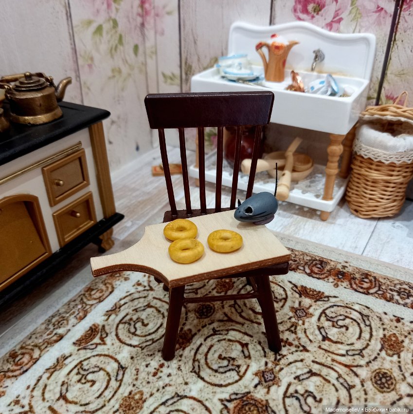 Маленький хаос на крошечной кухне