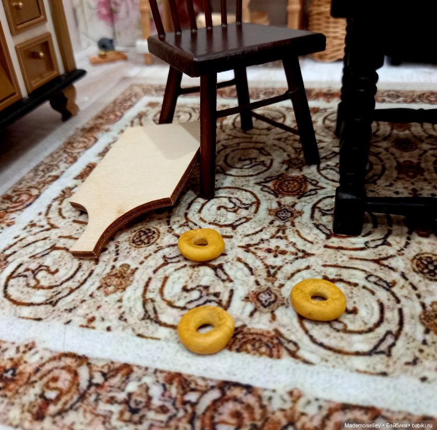 Маленький хаос на крошечной кухне