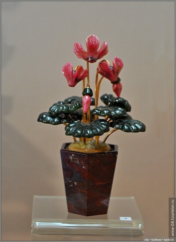 Уральский камнерез Виктор Михайлович Васильев