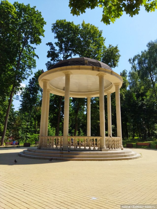 Прогулка по Центральному парку в городе Туле