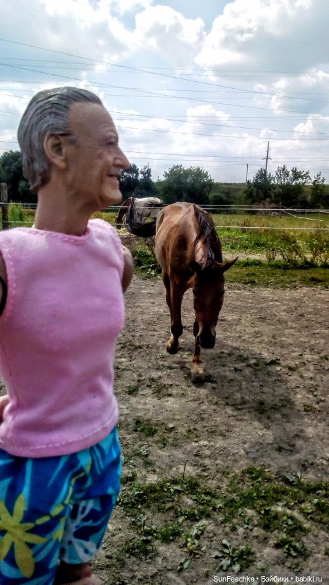 Матвей Сергеевич на конюшне (фото 10)