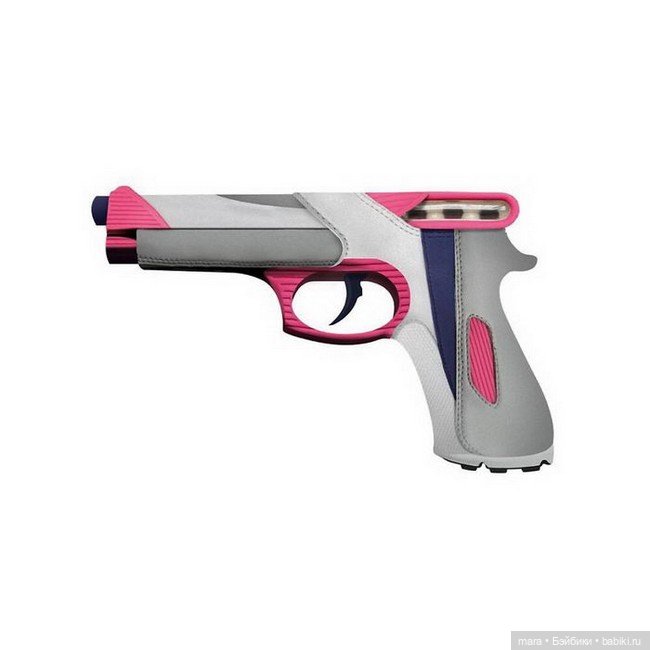 Кроссовки и произведения искусства от Phill Robson