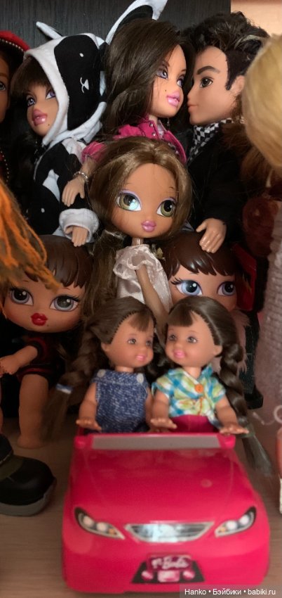 Одна полочка — Домашние коллекции кукол: фото собраний (фото 6)