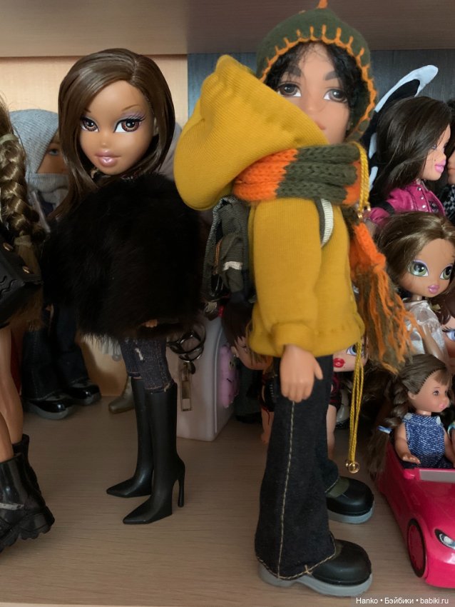 Одна полочка — Домашние коллекции кукол: фото собраний (фото 7)