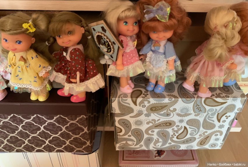 Одна полочка — Домашние коллекции кукол: фото собраний