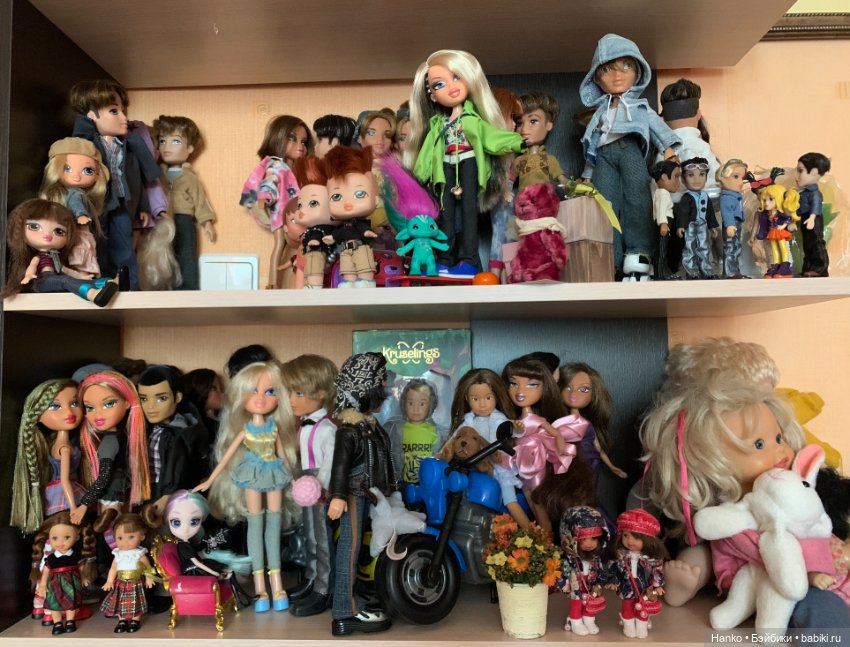 Одна полочка — Домашние коллекции кукол: фото собраний