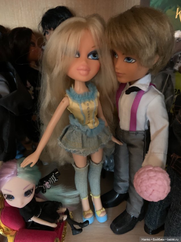Одна полочка — Домашние коллекции кукол: фото собраний