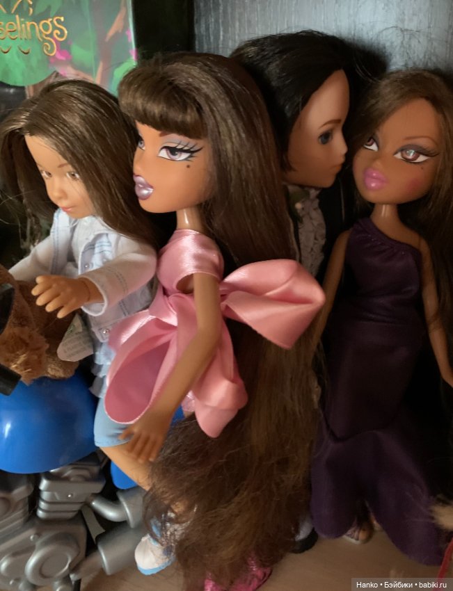 Одна полочка — Домашние коллекции кукол: фото собраний